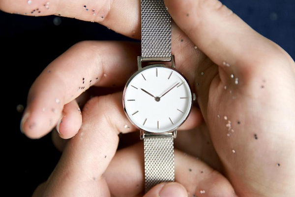 机械手表厂家为您科普怎样更好的保养手表